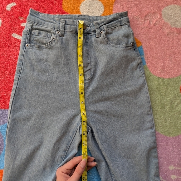 🖤 Light Blue Flare Jeans - Picture 5 of 5